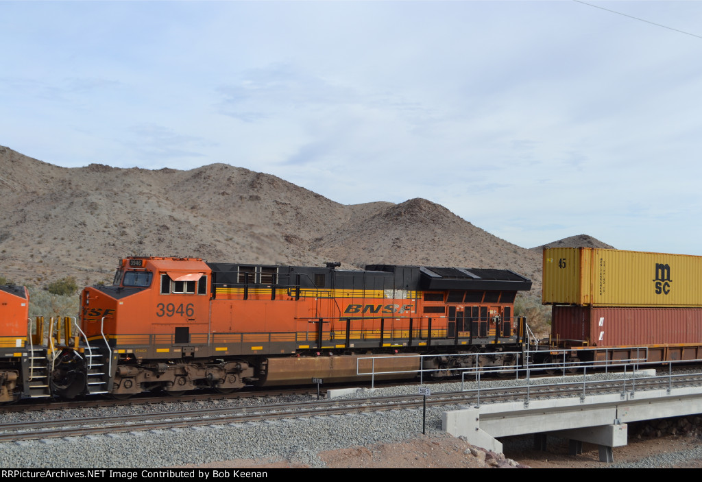 BNSF 3946